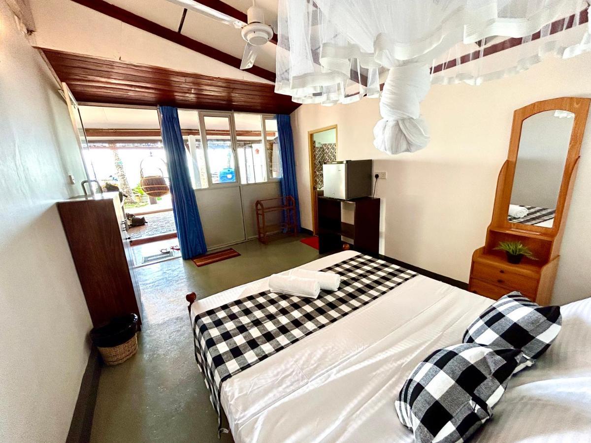 Kenno'S Korner Hotel Weligama Exterior photo